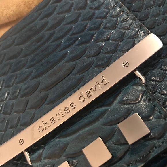 EUC snakeskin handbag - Picture 3 of 3